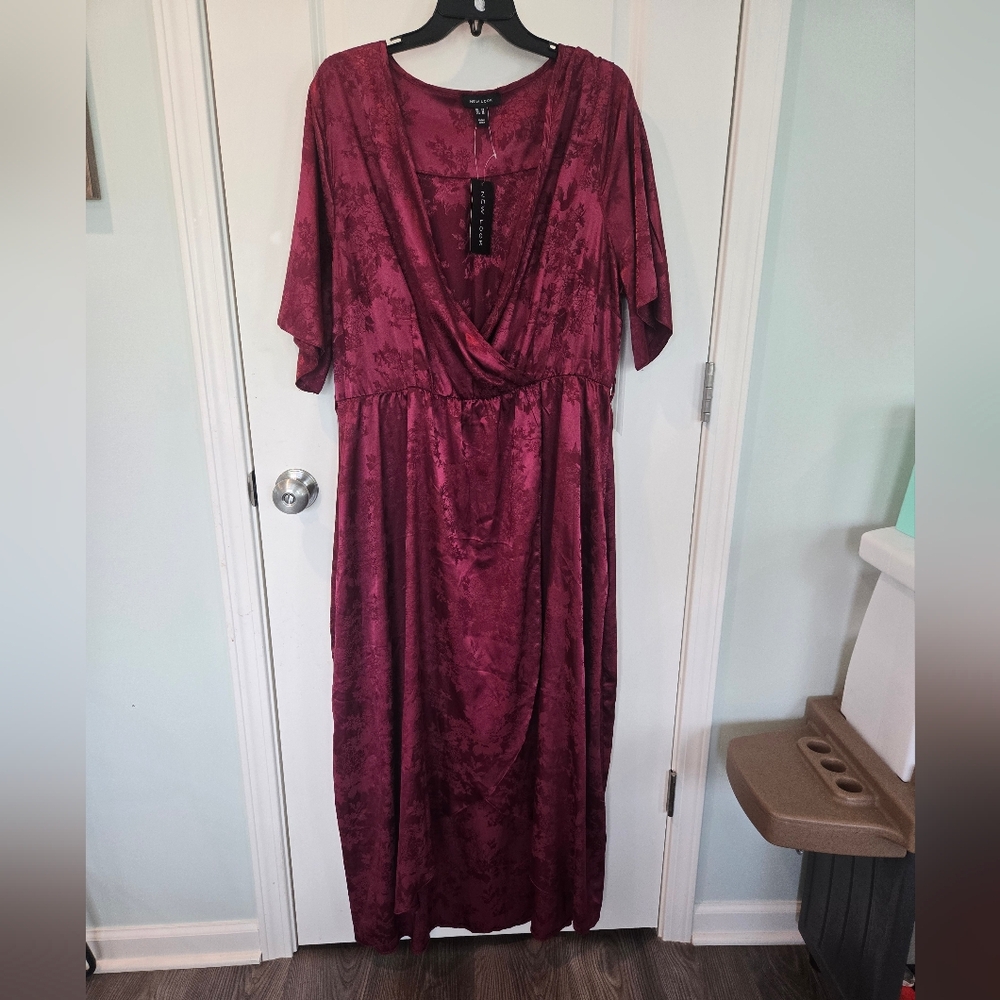 New Look Elegant Burgundy Women's Dress Nwt Size 20